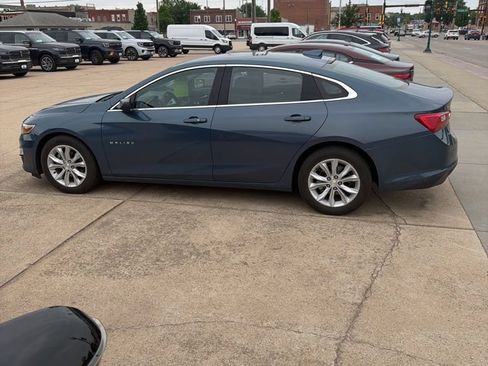 Used 2025 Chevrolet Malibu LT FWD image 4
