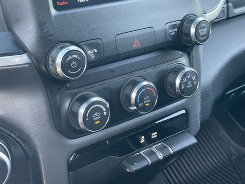 Used 2021 RAM 1500 Big Horn AWD/4WD image 34