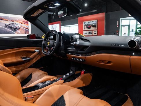 Certified 2022 Ferrari F8 Tributo image 38