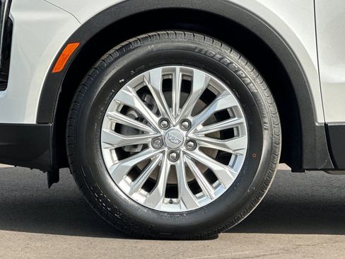 Used 2024 Cadillac XT4 Luxury w/ Cold Weather Package image 37