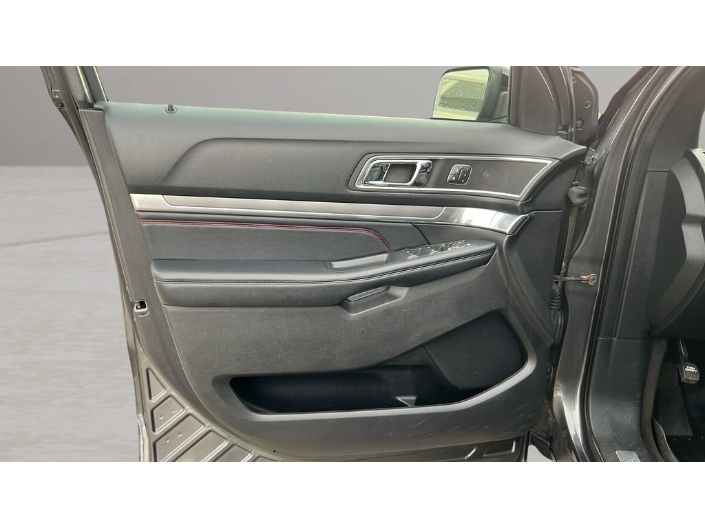 Used 2017 Ford Explorer Sport AWD/4WD image 26