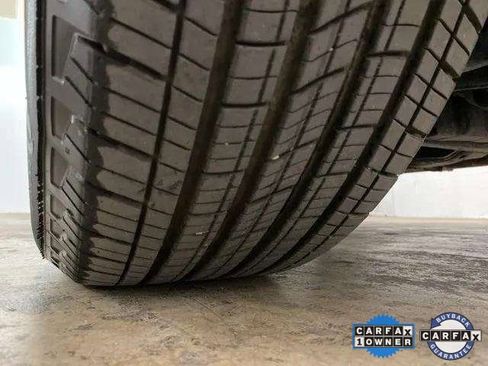 Used 2025 Nissan Frontier SV image 93