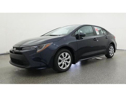 New 2026 Toyota Corolla LE FWD image 17