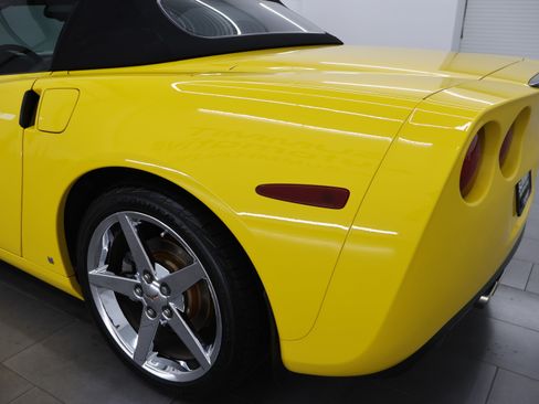Used 2007 Chevrolet Corvette Convertible w/ Preferred Equipment Group RWD image 26