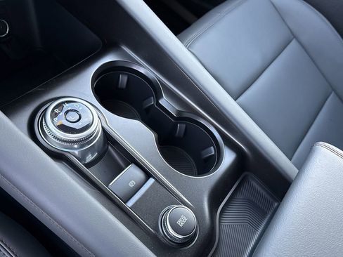 New 2026 Ford Explorer Active w/ Active Comfort Package RWD image 30