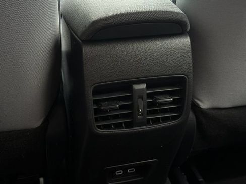 Used 2024 Toyota Corolla Cross AWD Hybrid w/ Moonroof Package image 14