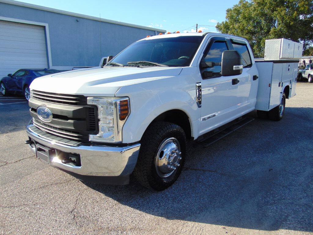 Used 2019 Ford F350 XL w/ Power Equipment Group RWD image 4