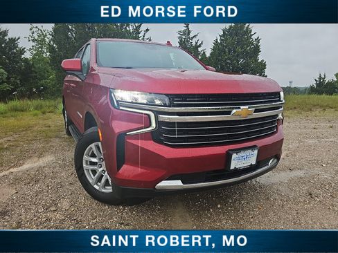 Used 2023 Chevrolet Suburban LT AWD/4WD image 1