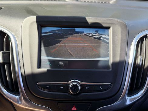 Used 2018 Chevrolet Equinox LT FWD image 20