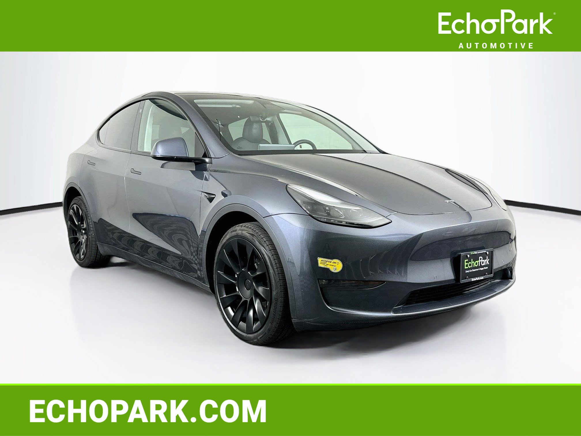 Used 2022 Tesla Model Y Long Range AWD/4WD image 1
