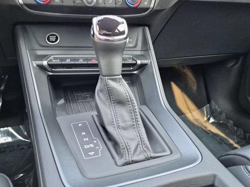 Certified 2025 Audi Q3 2.0T Premium w/ Convenience Package AWD/4WD image 12