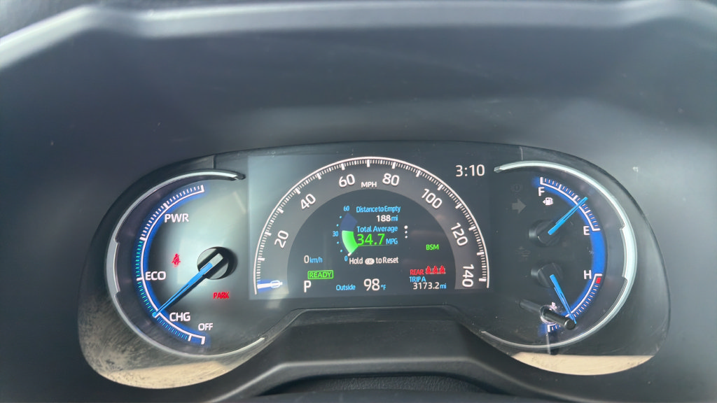 Used 2025 Toyota RAV4 XLE AWD/4WD image 10