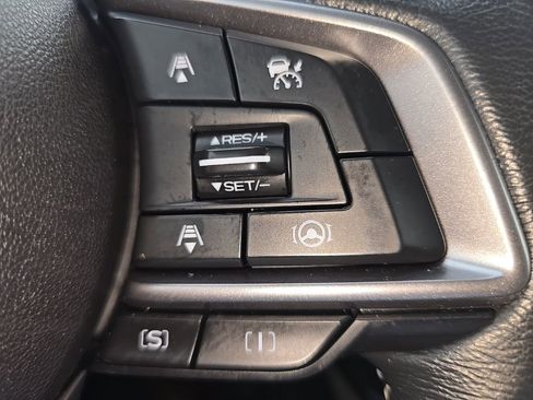 Used 2022 Subaru Forester Premium AWD/4WD image 21