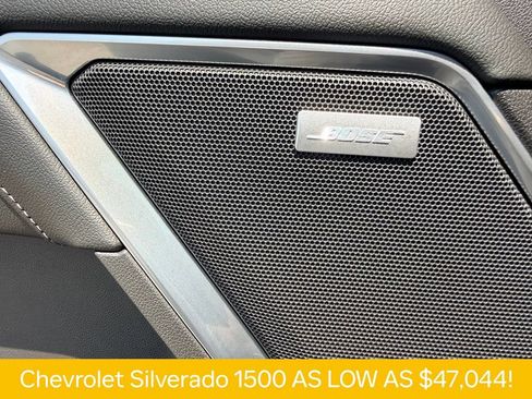 Used 2022 Chevrolet Silverado 1500 LT Trail Boss w/ LT Trail Boss Premium Package AWD/4WD image 12