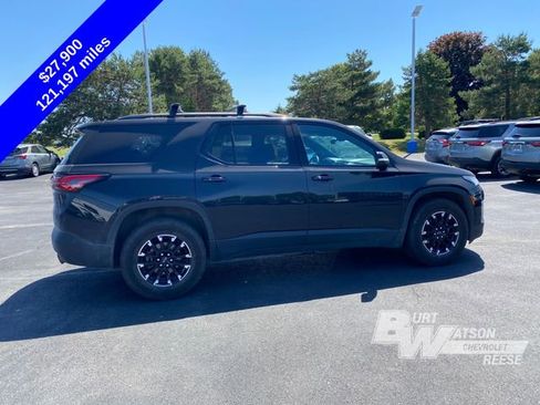 Used 2023 Chevrolet Traverse RS w/ LPO, Floor Liner Package FWD image 7