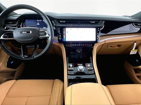 New 2026 Jeep Grand Cherokee Summit image 6