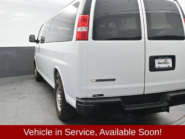Used 2024 Chevrolet Express 3500 LS RWD image 5