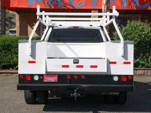 Used 2023 Ford F350 XL w/ XL Chrome Package image 7