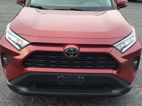 Used 2020 Toyota RAV4 XLE w/ Convenience Package AWD/4WD image 3