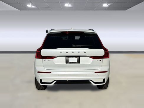 New 2026 Volvo XC60 B5 Plus w/ Climate Package AWD/4WD image 10