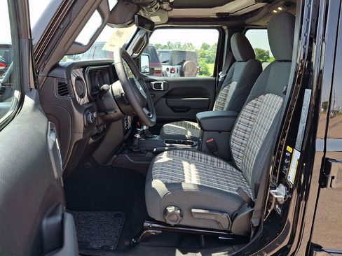 New 2026 Jeep Gladiator Sport AWD/4WD image 8