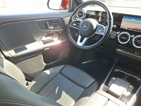 Used 2022 Mercedes-Benz GLA 250 4MATIC image 14
