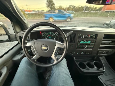 Used 2016 Chevrolet Express 3500 LT w/ LT Preferred Equipment Group image 18