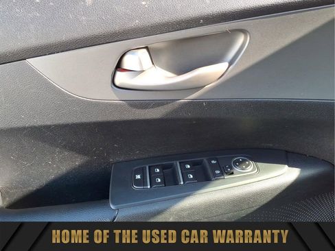 Used 2019 Kia Forte LXS FWD image 13