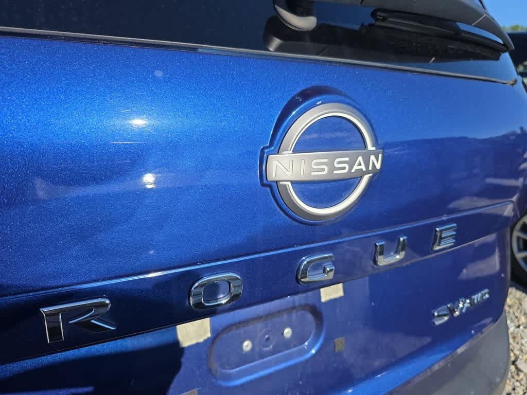 Used 2023 Nissan Rogue SV AWD/4WD image 7