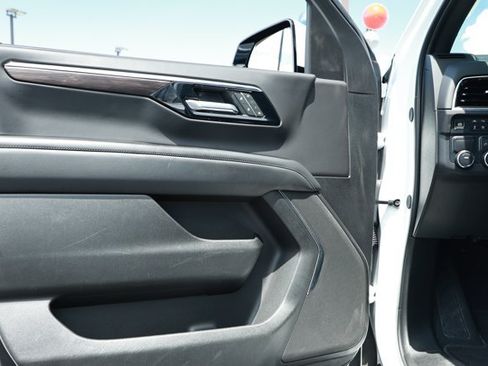 Used 2025 Chevrolet Tahoe LT RWD image 22