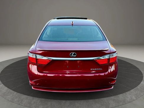 Used 2015 Lexus ES 300h image 5