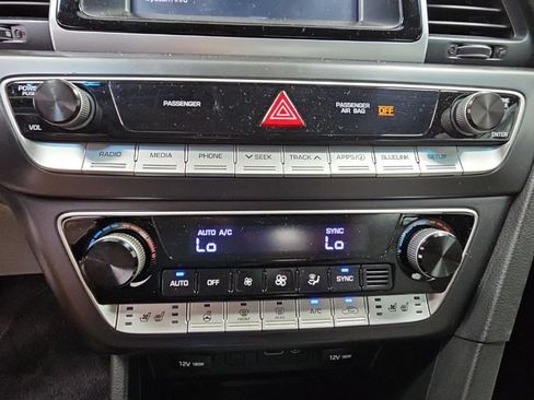 Used 2018 Hyundai Sonata Limited FWD image 22