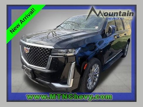 Used 2022 Cadillac Escalade ESV Luxury image 1
