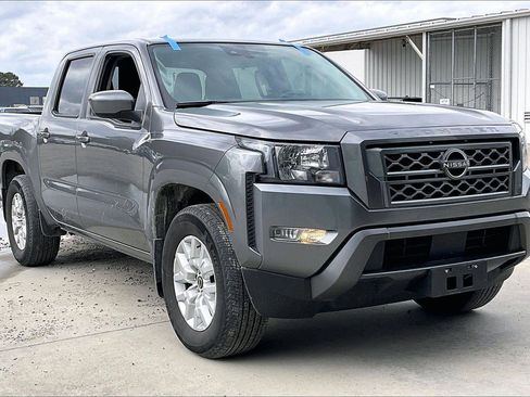 Certified 2022 Nissan Frontier SV image 1