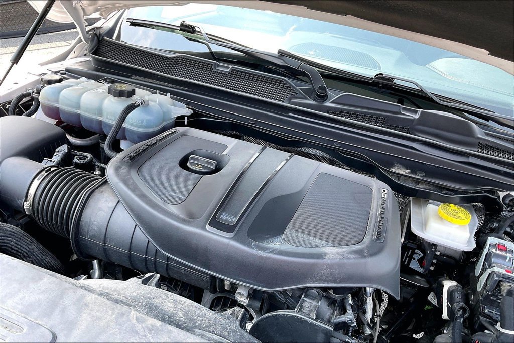 Used 2025 RAM 1500 Laramie AWD/4WD image 36