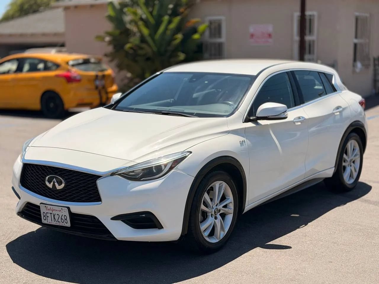 Used 2018 INFINITI QX30 FWD image 7