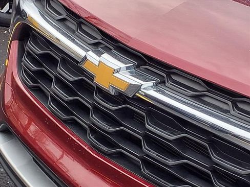 Used 2024 Chevrolet Trax LT w/ LT Convenience Package image 26