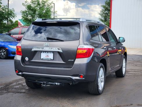 Used 2010 Toyota Highlander Limited AWD/4WD image 8
