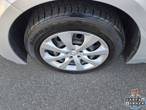 Used 2023 Toyota Corolla LE image 14