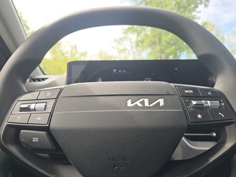 Used 2025 Kia K4 FWD image 27