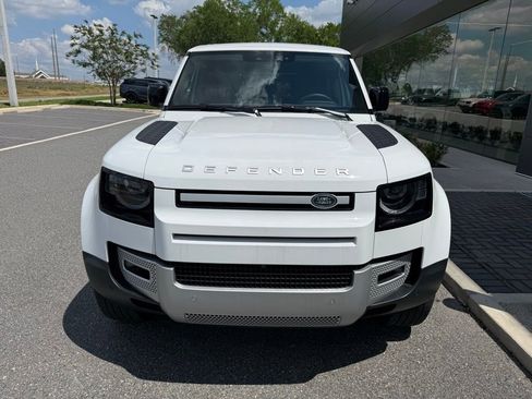 New 2025 Land Rover Defender 110 S image 2