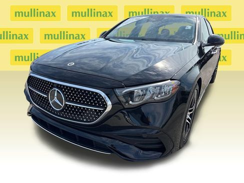 Used 2025 Mercedes-Benz E 350 Sedan w/ Winter Package image 10