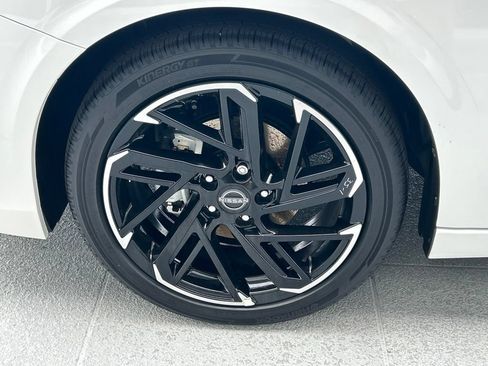 New 2026 Nissan Sentra SR w/ Floor Mat Package FWD image 48
