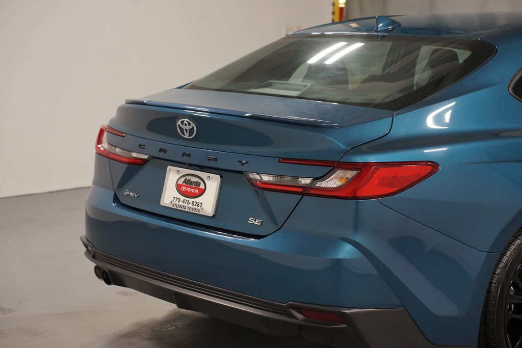Certified 2025 Toyota Camry SE FWD image 9