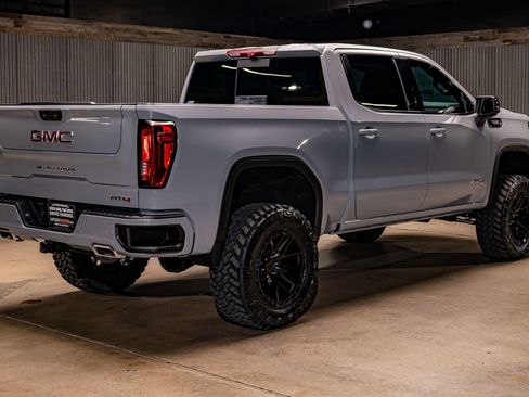 Used 2024 GMC Sierra 1500 AT4 w/ Technology Package image 10