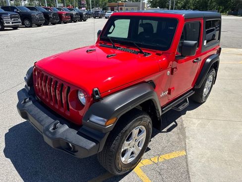 Used 2019 Jeep Wrangler Sport AWD/4WD image 9