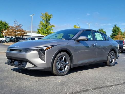 New 2026 Kia K4 FWD image 25
