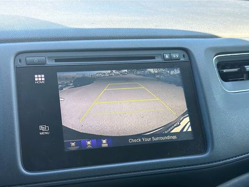 Used 2017 Honda HR-V EX image 29