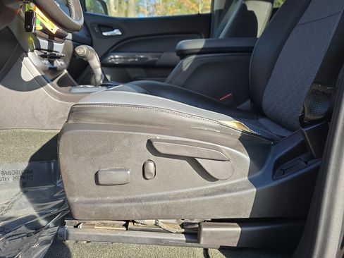 Used 2016 Chevrolet Colorado Z71 image 28