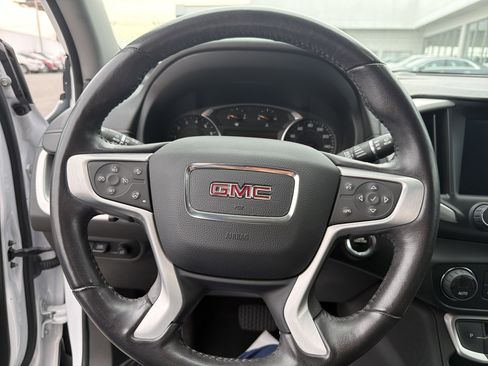 Certified 2022 GMC Terrain SLT w/ Tech Package image 10